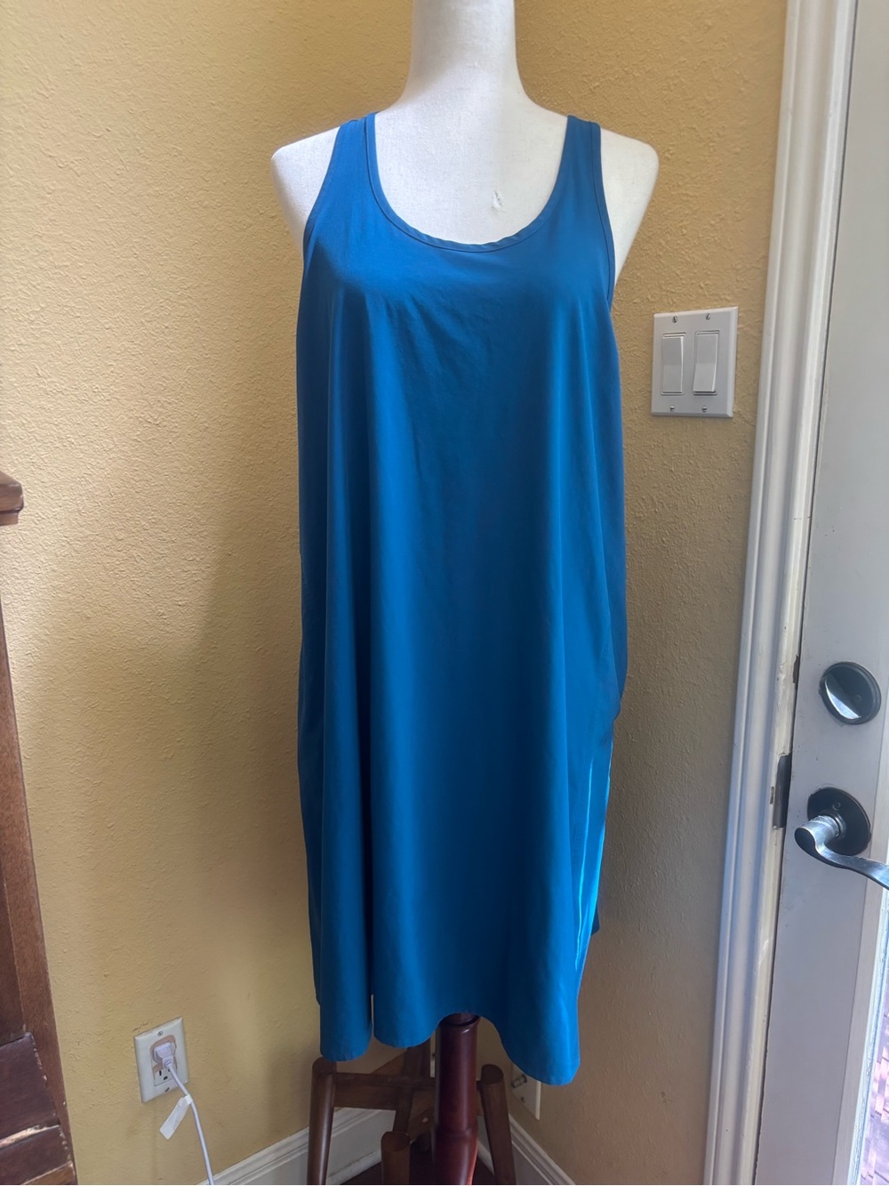 Athleta Presidio dark lapsis blue travel dress. Large